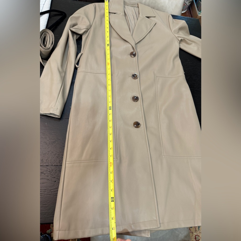 T Tahari Faux Leather Classic Tan Beige Trench Coat Women’s Size XS - Picture 10 of 11
